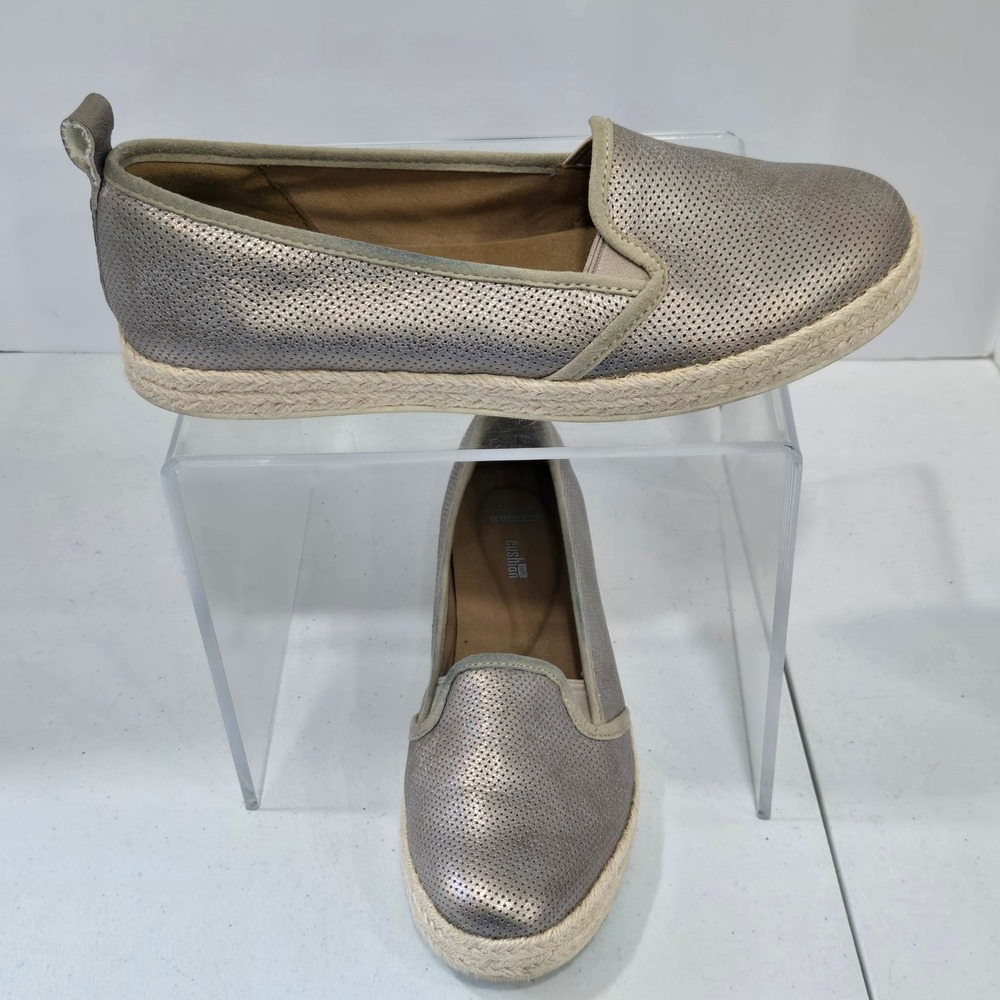 Clarks Collection Cushion Soft Pewter Metallic Perforated Espadrille size 9.5